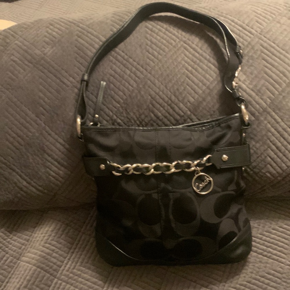 Coach Chain Bag 🖤 in excellent condition, only used a handful of times!